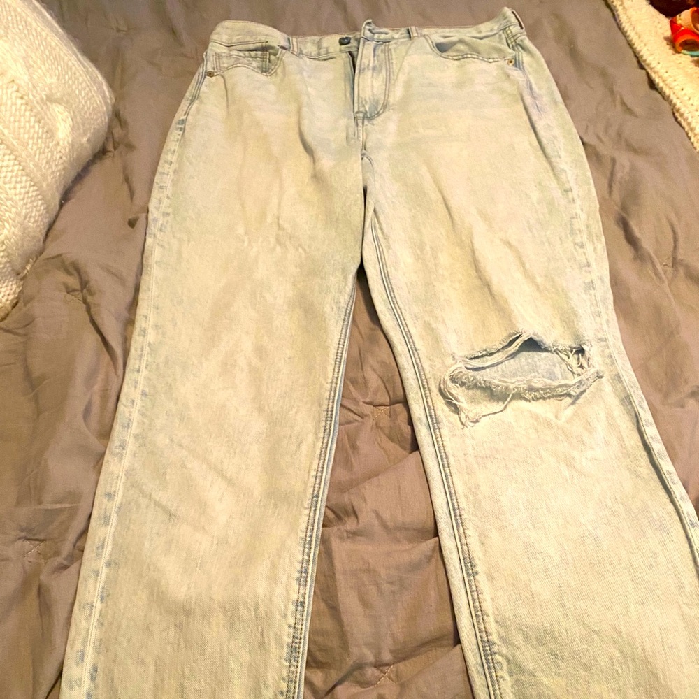American Eagle Acid Wash Jean
